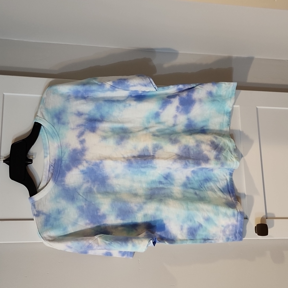 A.n.a. Tye dye tshirt. L